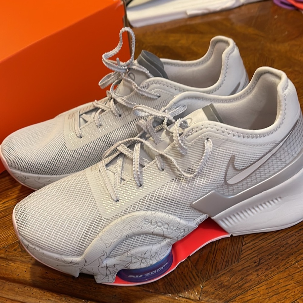 ‼️NWB‼️ Nike Air Zoom Superrep 3 Wmn’s Training Sneaker Rare Platinum DA9492-004